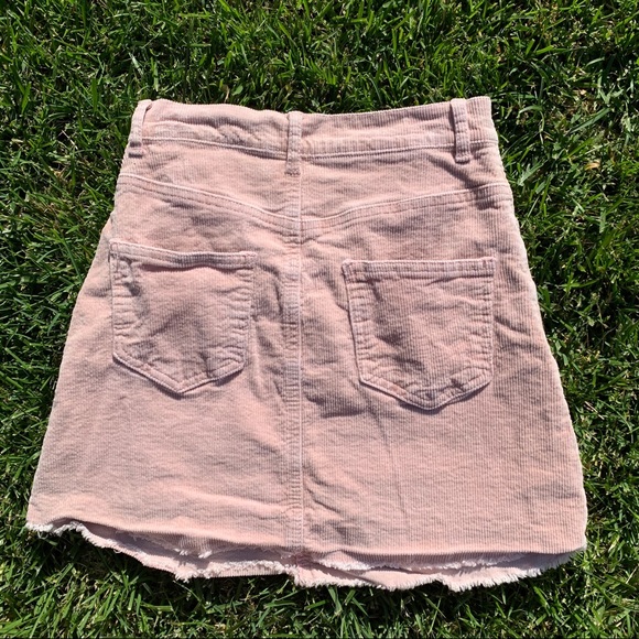 Brandy Melville light pink corduroy mini skirt - Picture 3 of 6